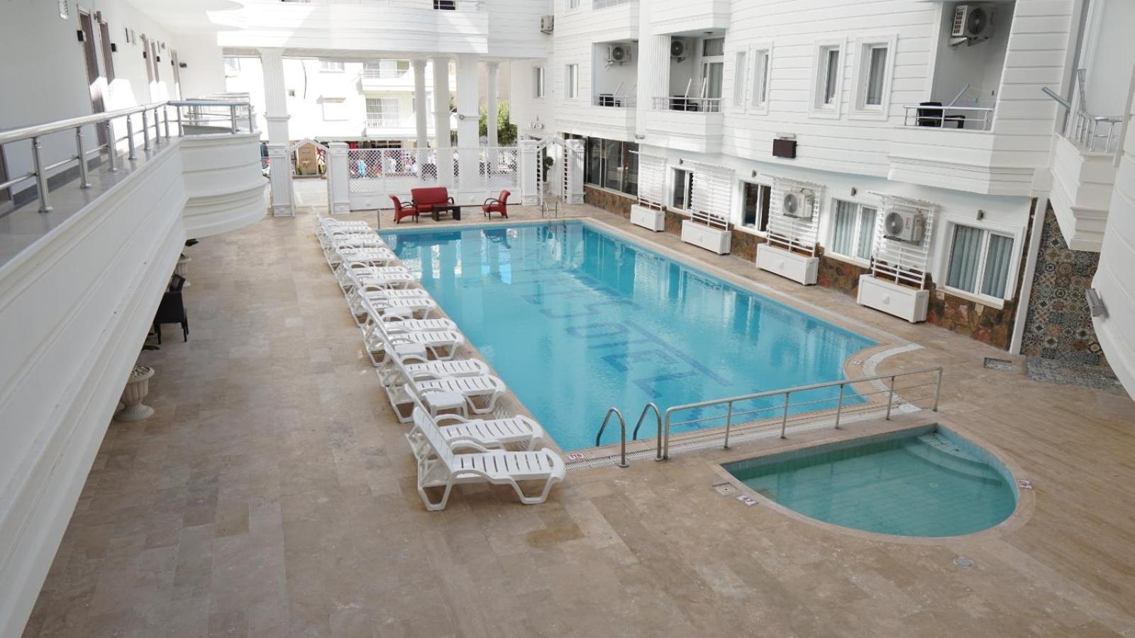 Club Efes Otel 锡利夫凯 外观 照片