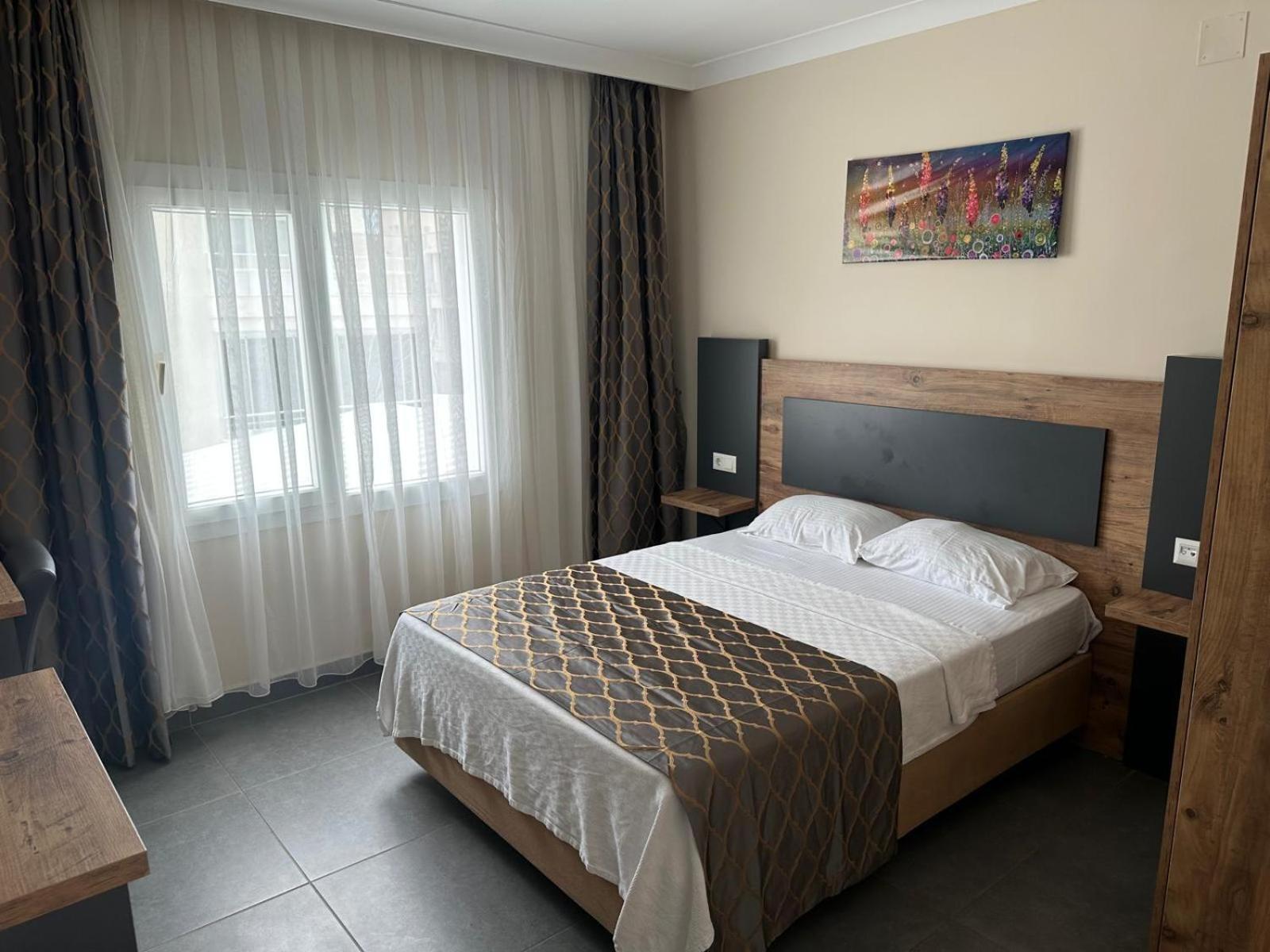 Club Efes Otel 锡利夫凯 外观 照片