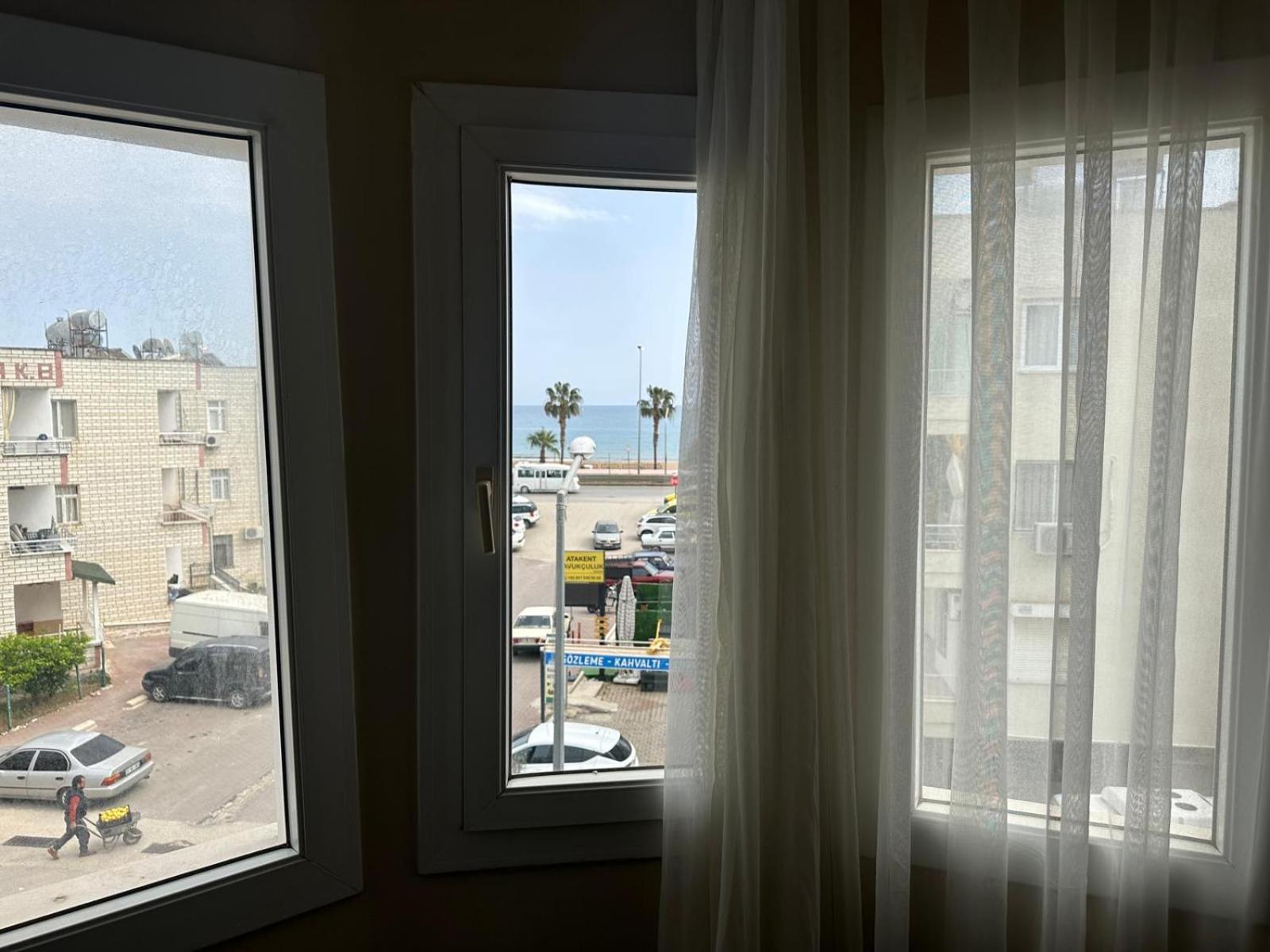 Club Efes Otel 锡利夫凯 外观 照片