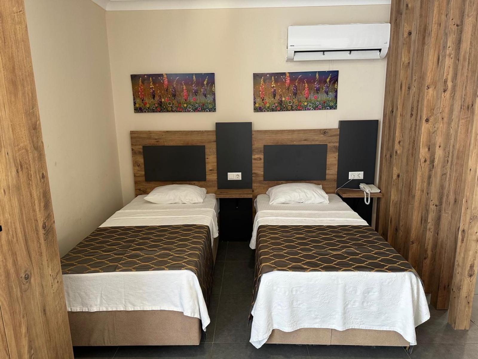 Club Efes Otel 锡利夫凯 外观 照片