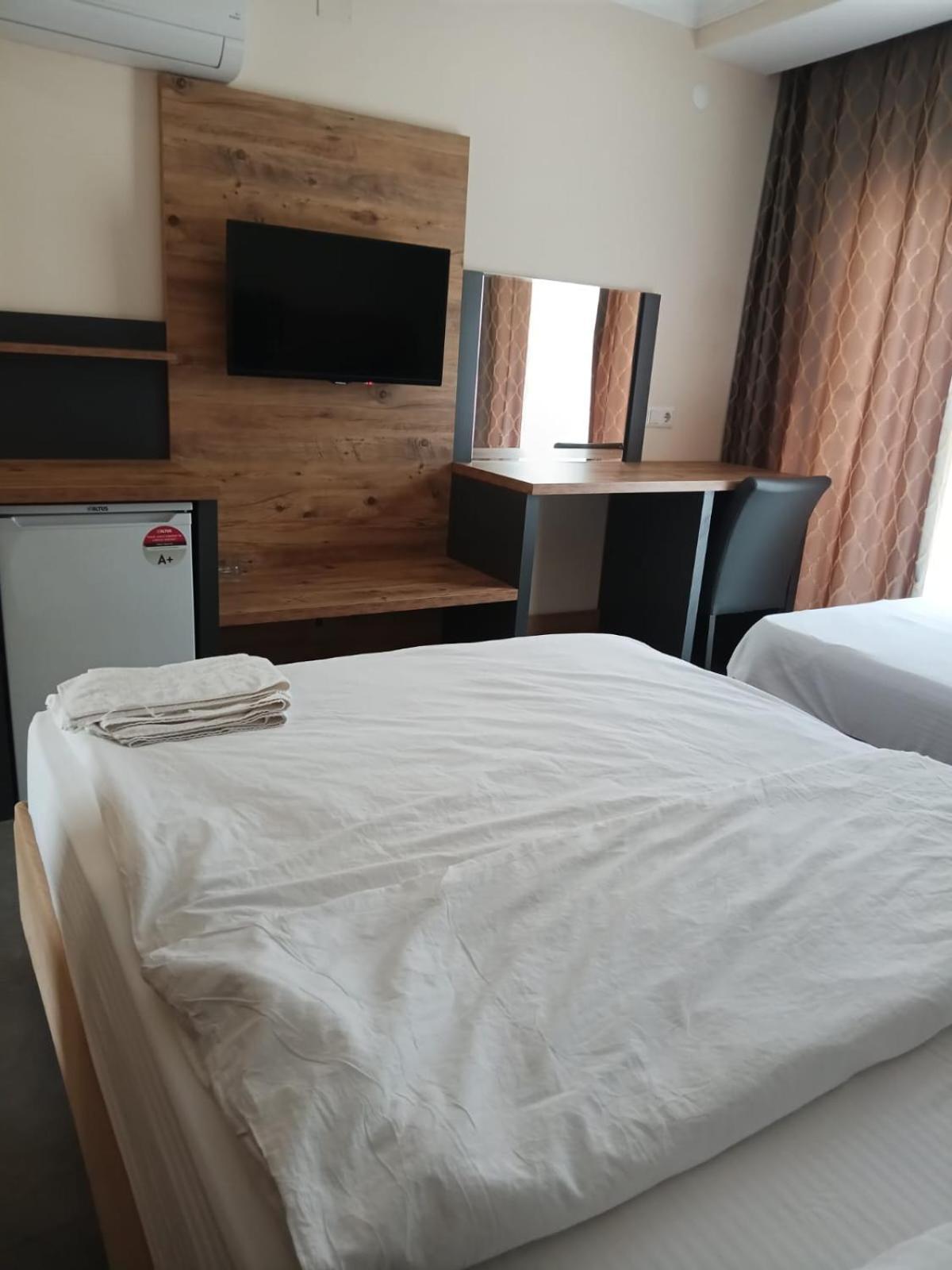 Club Efes Otel 锡利夫凯 外观 照片
