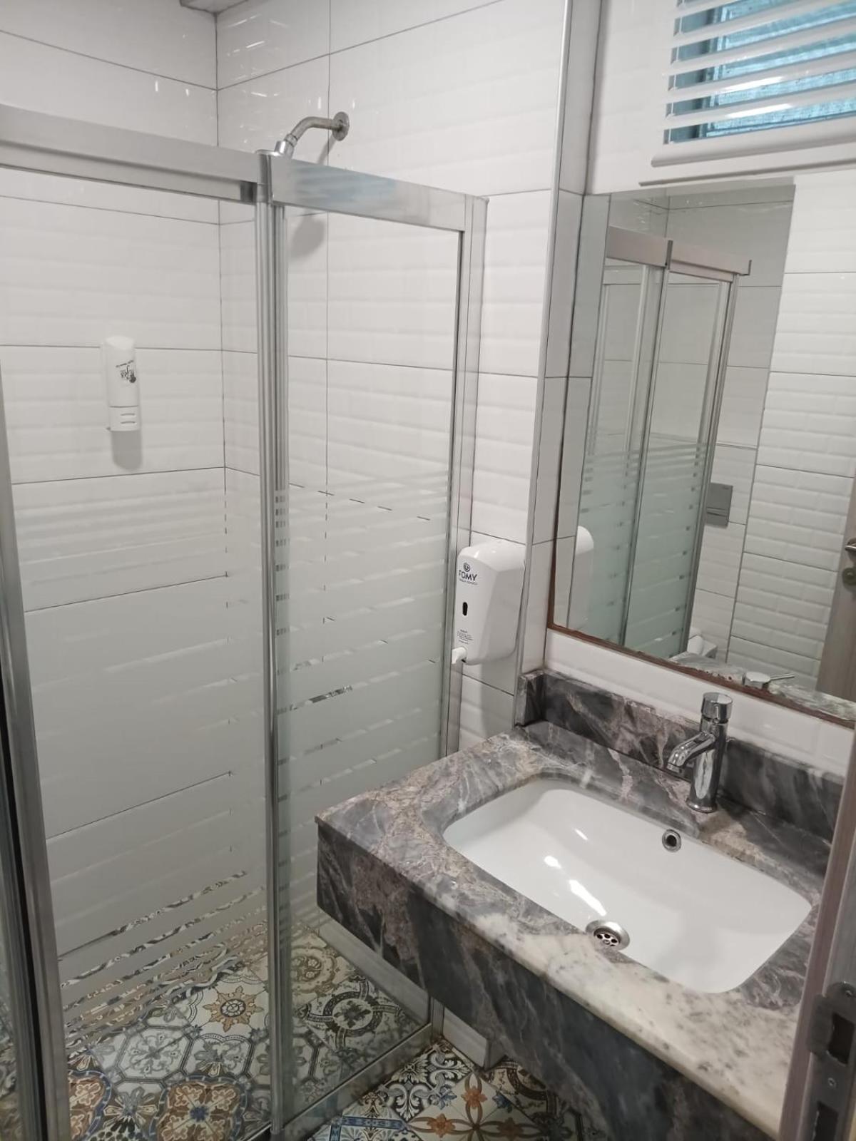 Club Efes Otel 锡利夫凯 外观 照片