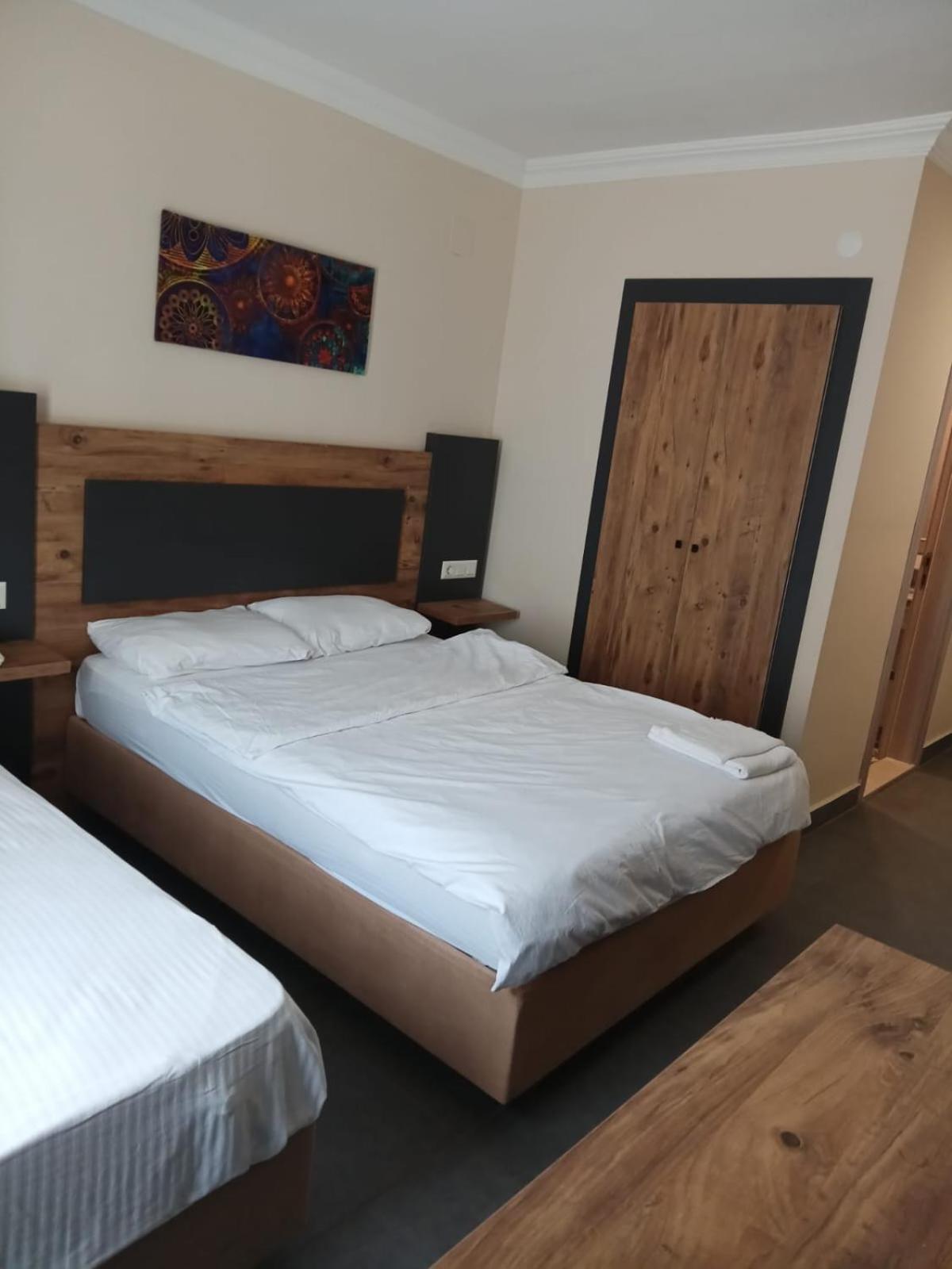 Club Efes Otel 锡利夫凯 外观 照片