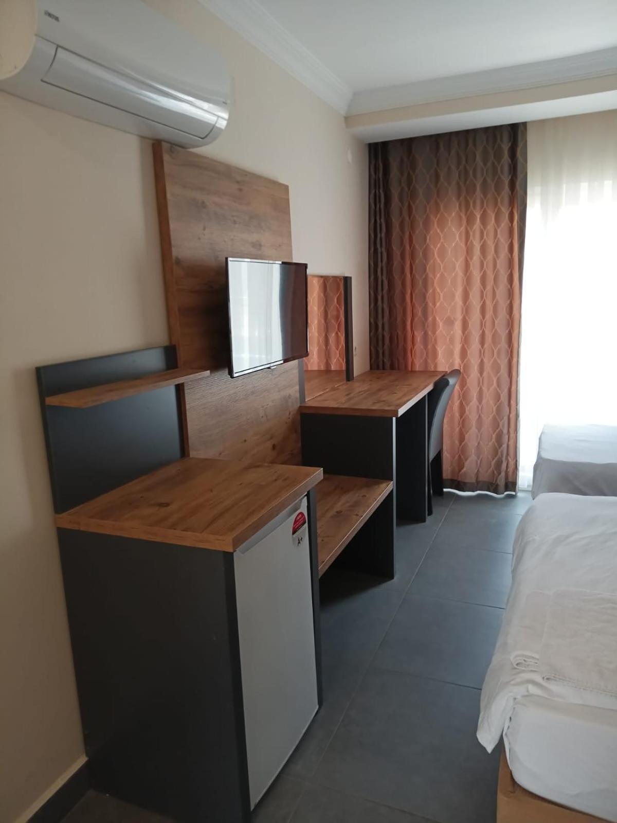 Club Efes Otel 锡利夫凯 外观 照片