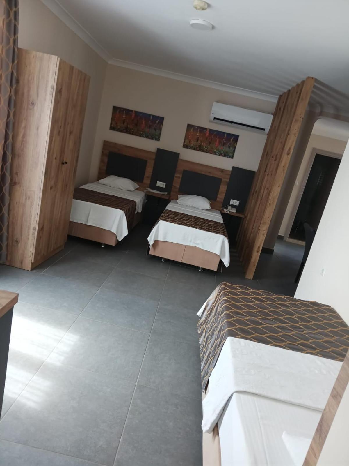 Club Efes Otel 锡利夫凯 外观 照片